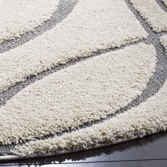 Round Off White & Gray Shaggy Carpet